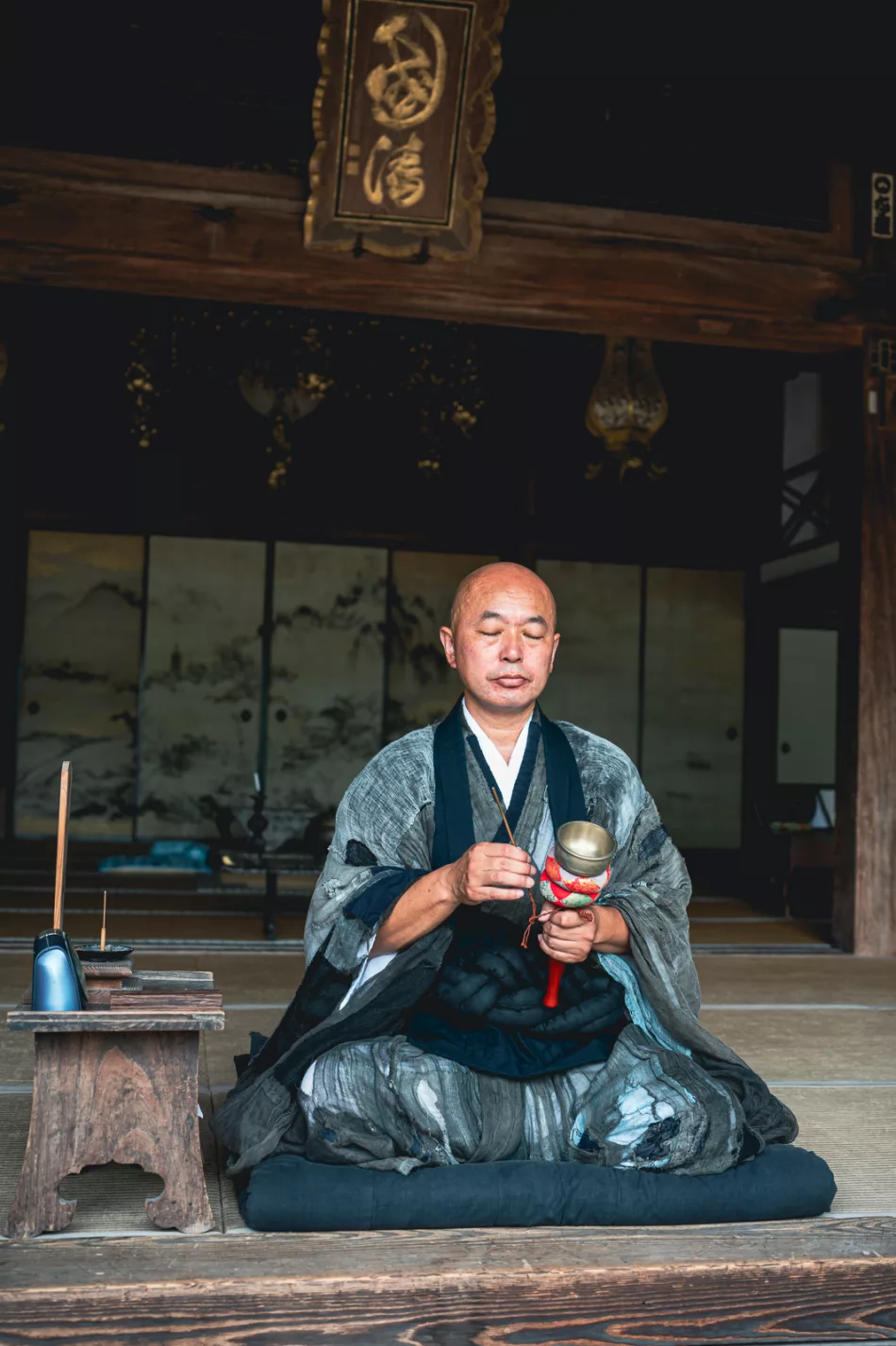 Fukano-san meditates at Toshunji Temple in Yamaguchi City